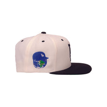 Load image into Gallery viewer, World Wide Snapback (Cream/Black)
